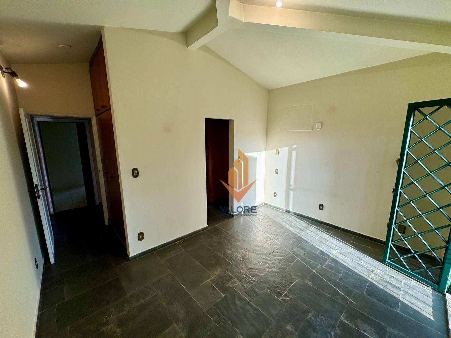 Casa à venda com 4 quartos, 257m² - Foto 22