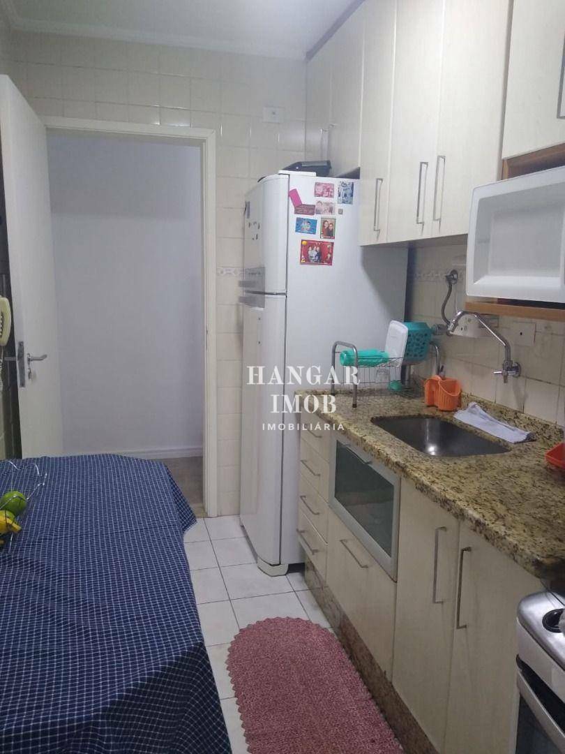 Apartamento à venda com 3 quartos, 70m² - Foto 23