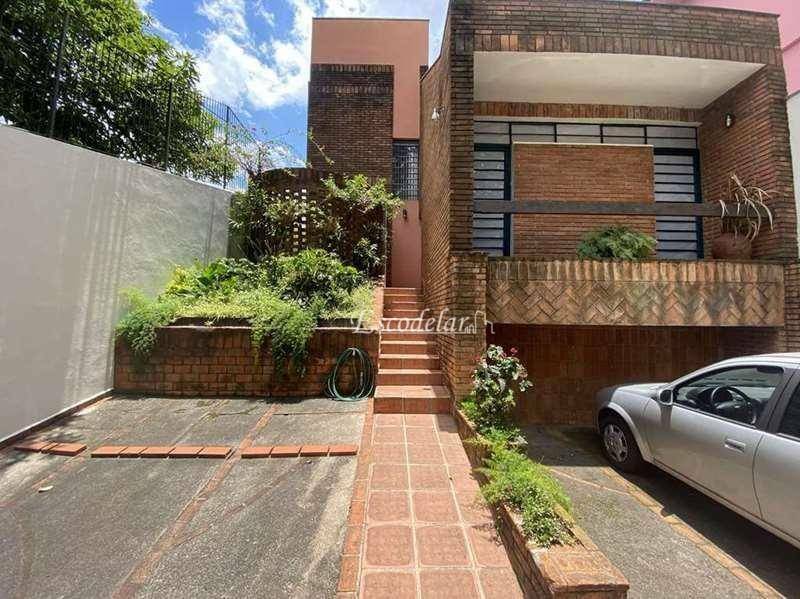 Sobrado à venda com 3 quartos, 210m² - Foto 2