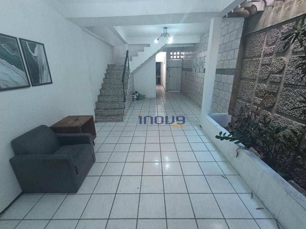 Casa à venda com 4 quartos, 203M2 - Foto 4