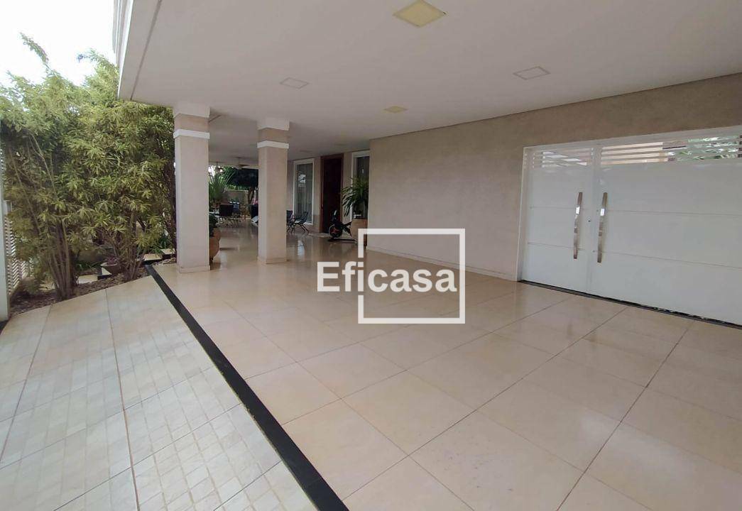 Casa à venda com 4 quartos, 330m² - Foto 14