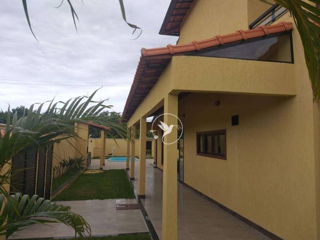 Casa de Condomínio à venda com 4 quartos, 252m² - Foto 3