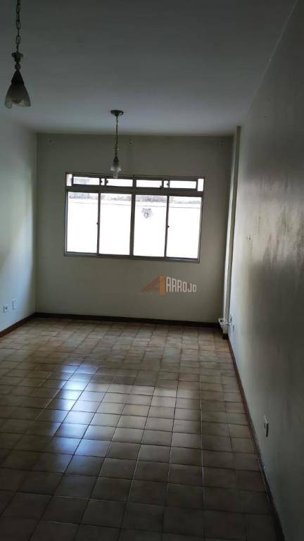 Apartamento à venda com 2 quartos, 67m² - Foto 1