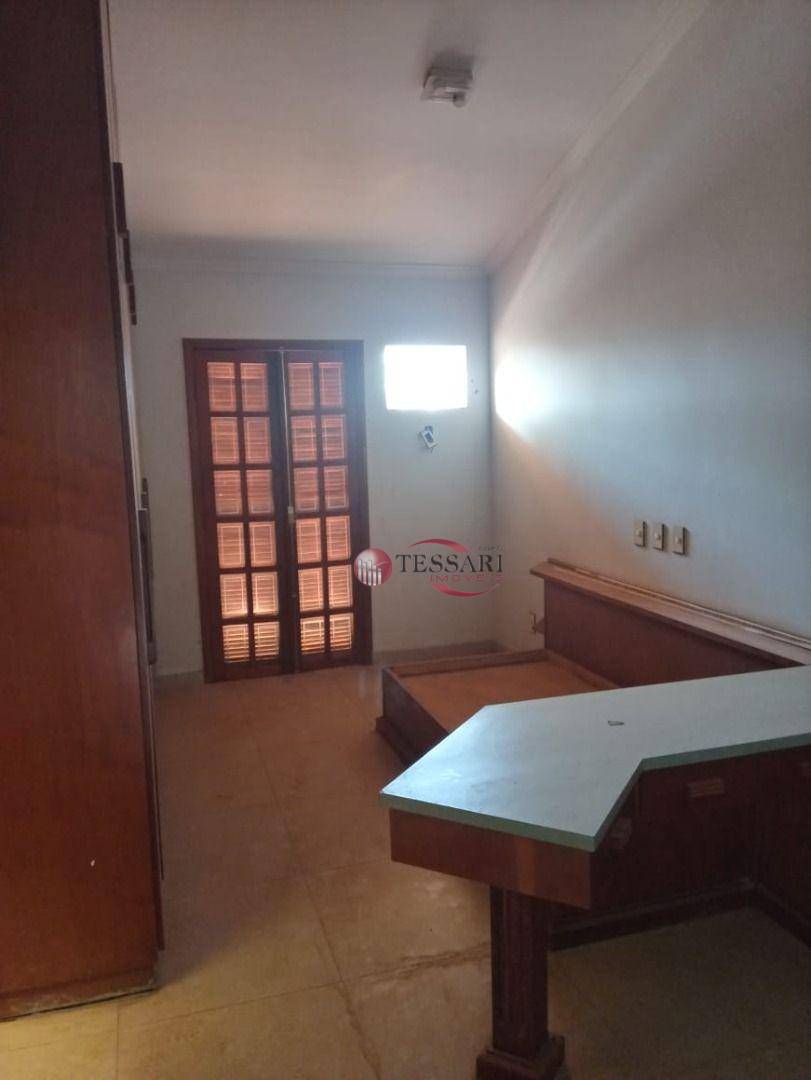 Casa para alugar com 4 quartos, 441m² - Foto 17