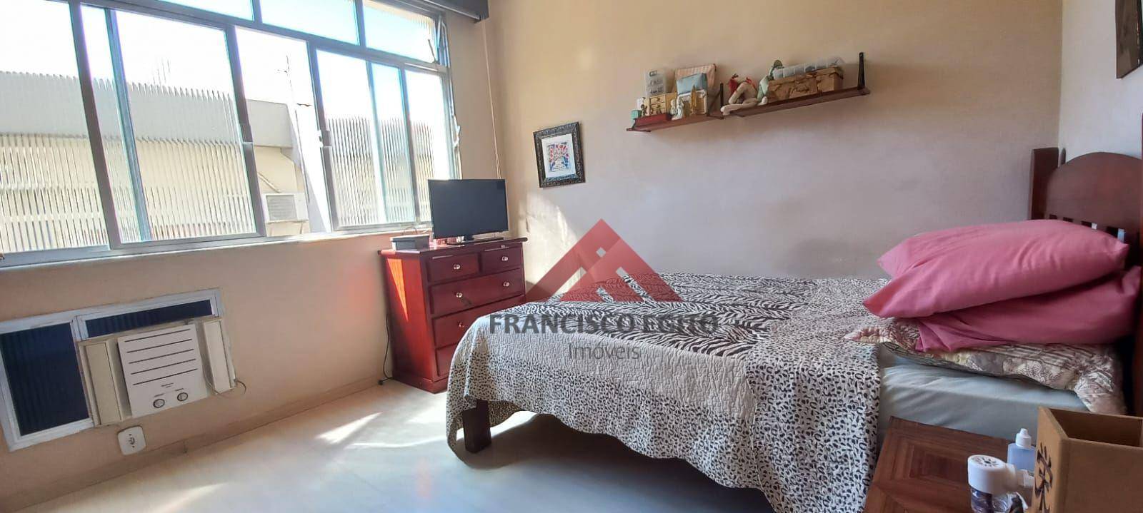 Apartamento à venda com 2 quartos, 72m² - Foto 7