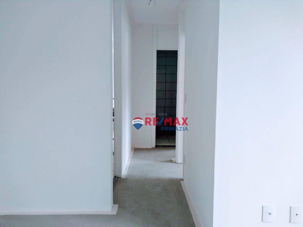 Apartamento à venda com 2 quartos, 45m² - Foto 18