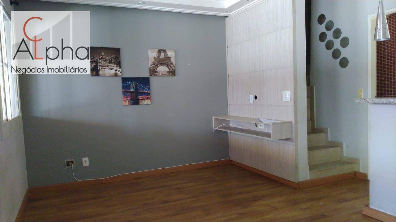 Sobrado à venda com 3 quartos, 80m² - Foto 1