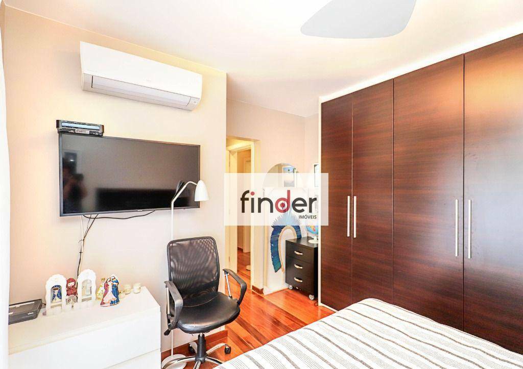 Apartamento à venda com 3 quartos, 226m² - Foto 26