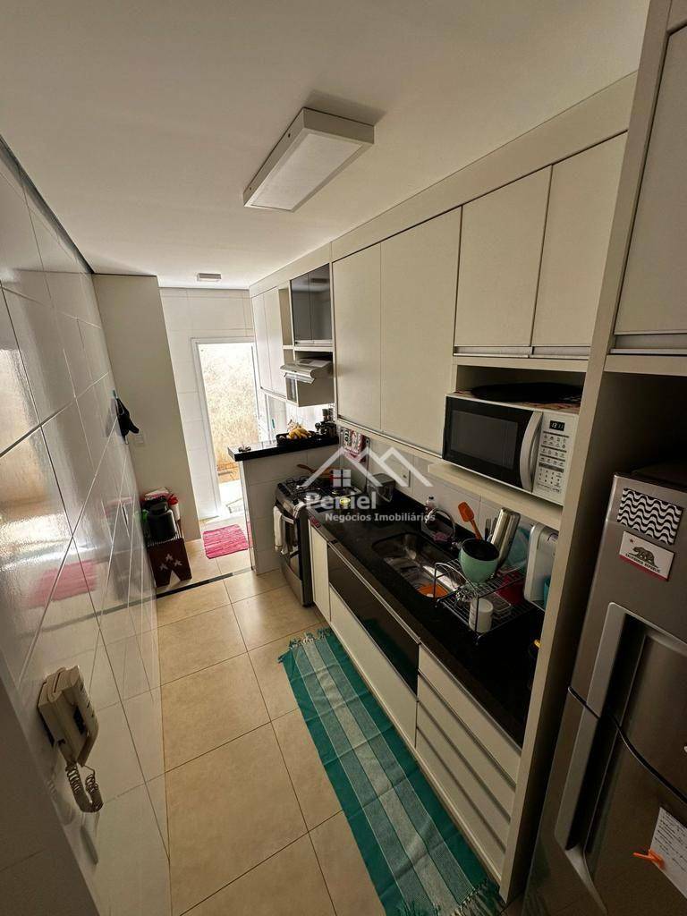 Apartamento à venda com 2 quartos, 64m² - Foto 2