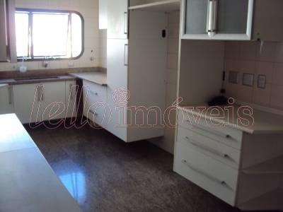 Apartamento para alugar com 4 quartos, 202m² - Foto 4