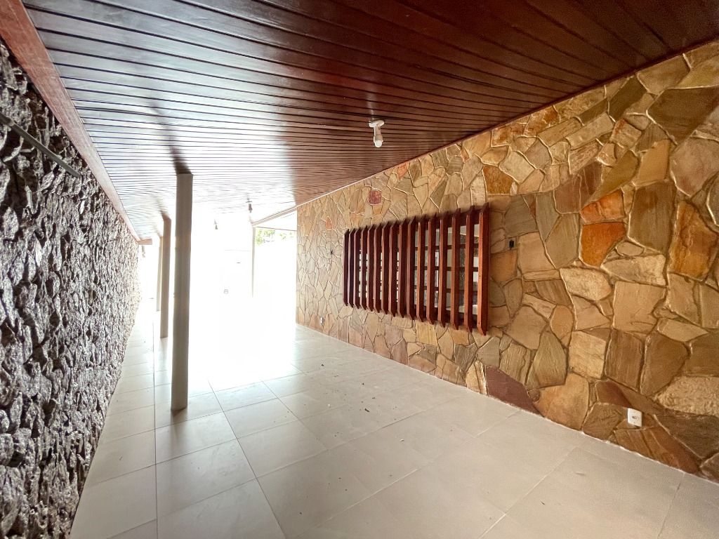 Casa à venda com 4 quartos, 400m² - Foto 33