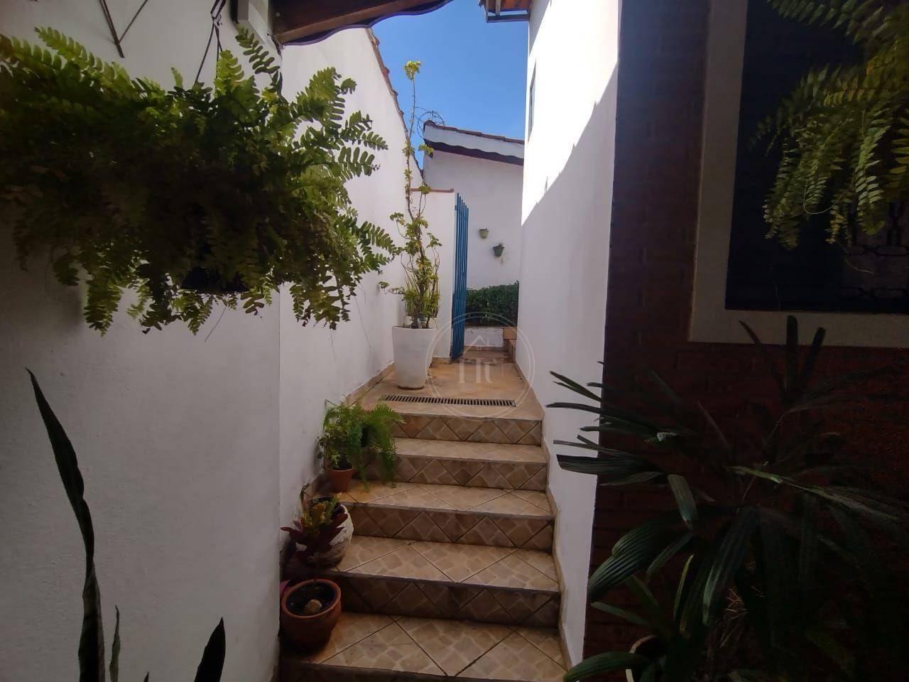 Casa à venda com 4 quartos, 95m² - Foto 10