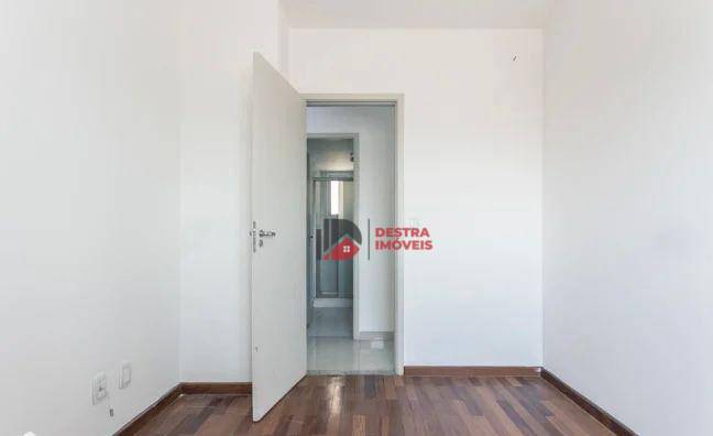 Apartamento à venda com 3 quartos, 94m² - Foto 17