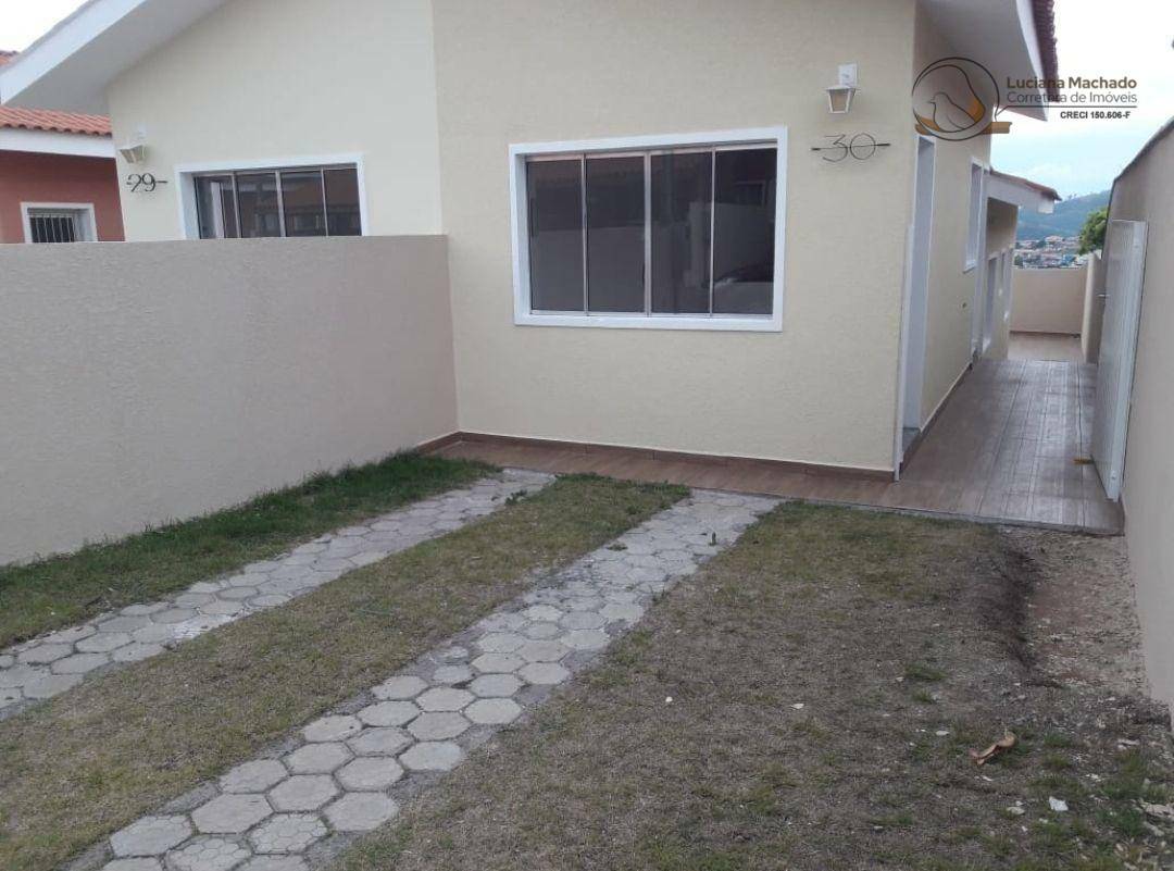 Casa à venda com 2 quartos, 50m² - Foto 2