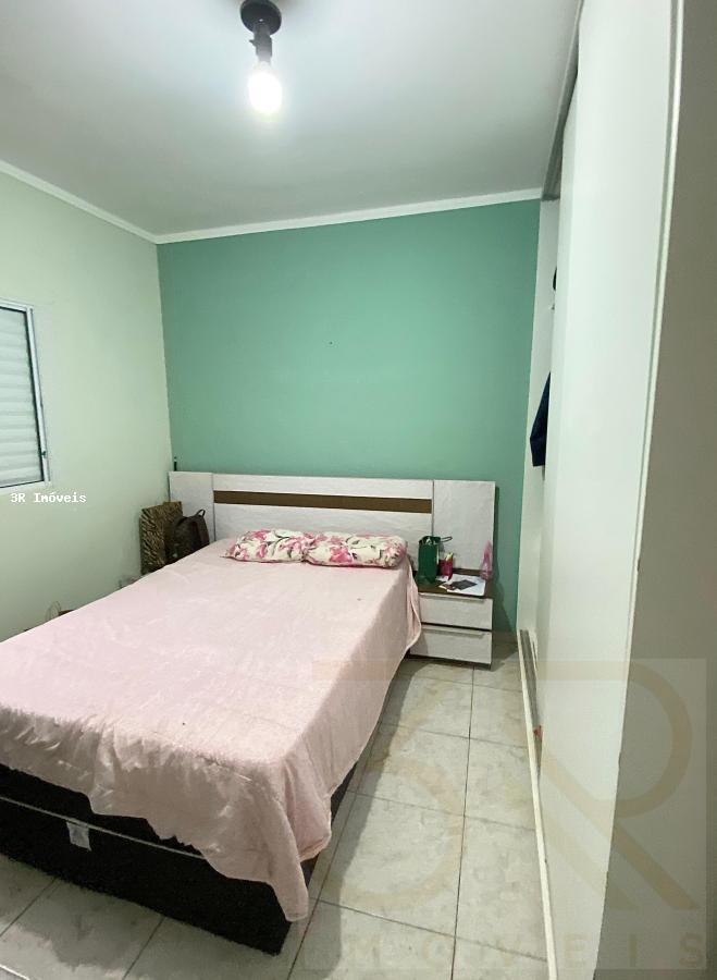 Casa à venda com 2 quartos, 80m² - Foto 6