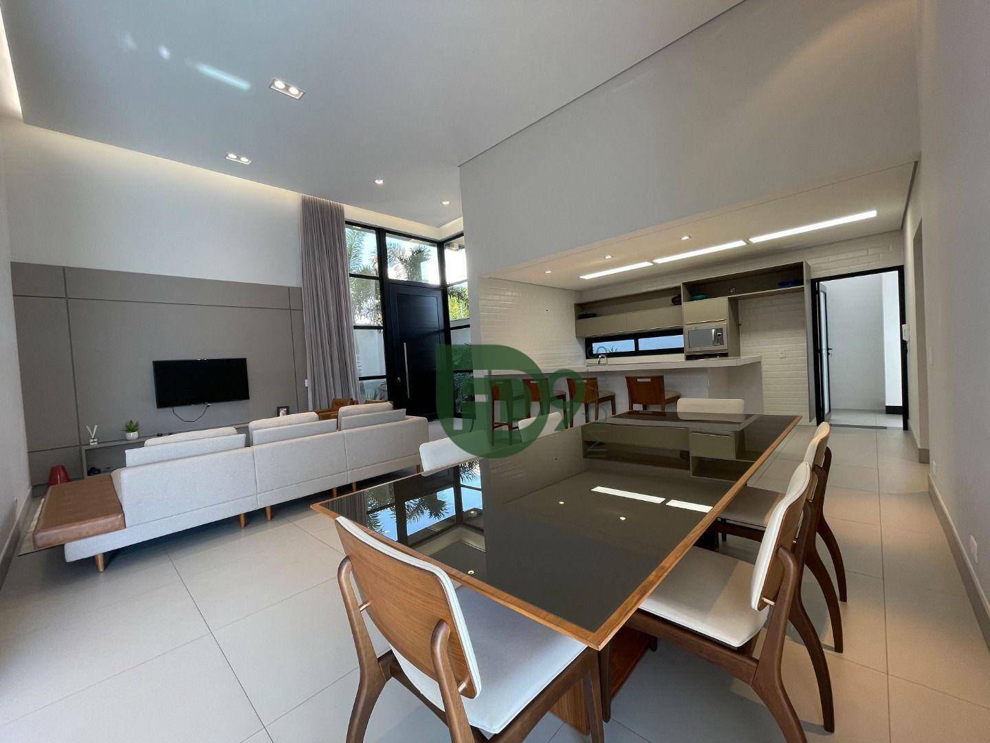 Casa à venda com 3 quartos, 252m² - Foto 1