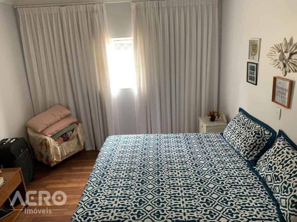 Casa à venda com 3 quartos, 282m² - Foto 11