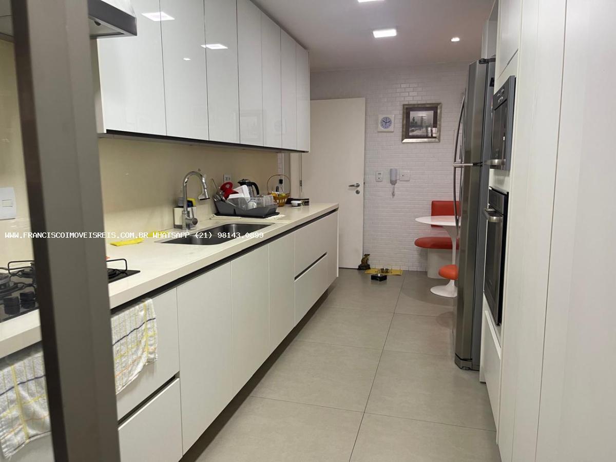 Apartamento à venda com 3 quartos, 210m² - Foto 28