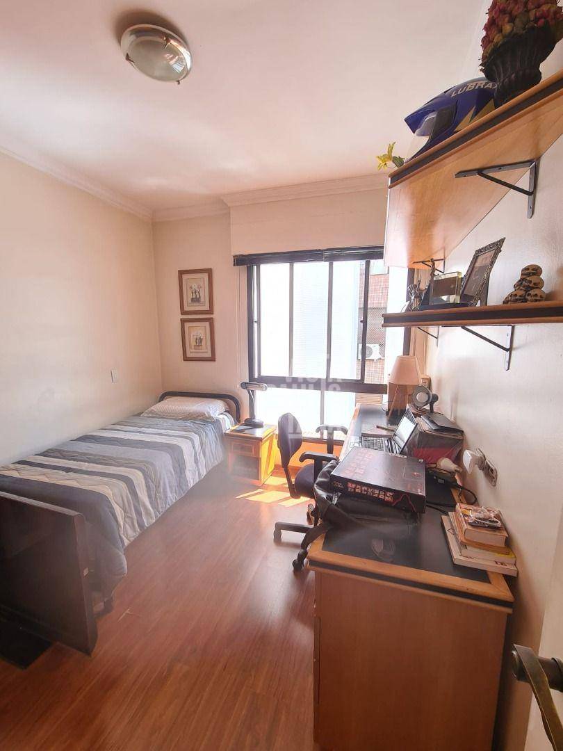 Apartamento para alugar com 4 quartos, 189m² - Foto 11