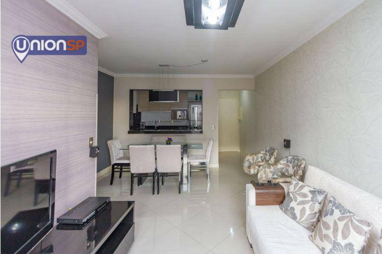 Apartamento à venda com 2 quartos, 68m² - Foto 2