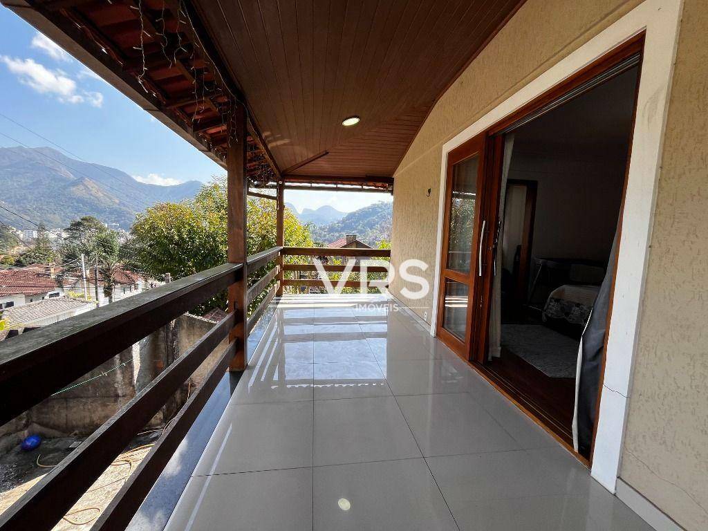 Casa à venda com 3 quartos, 154m² - Foto 2