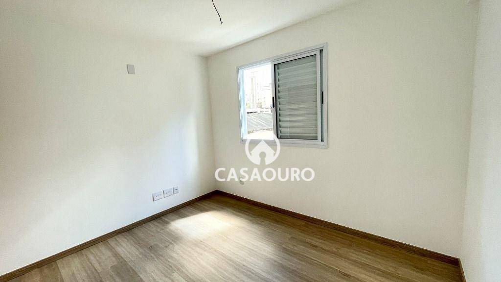 Apartamento à venda com 2 quartos, 62m² - Foto 13