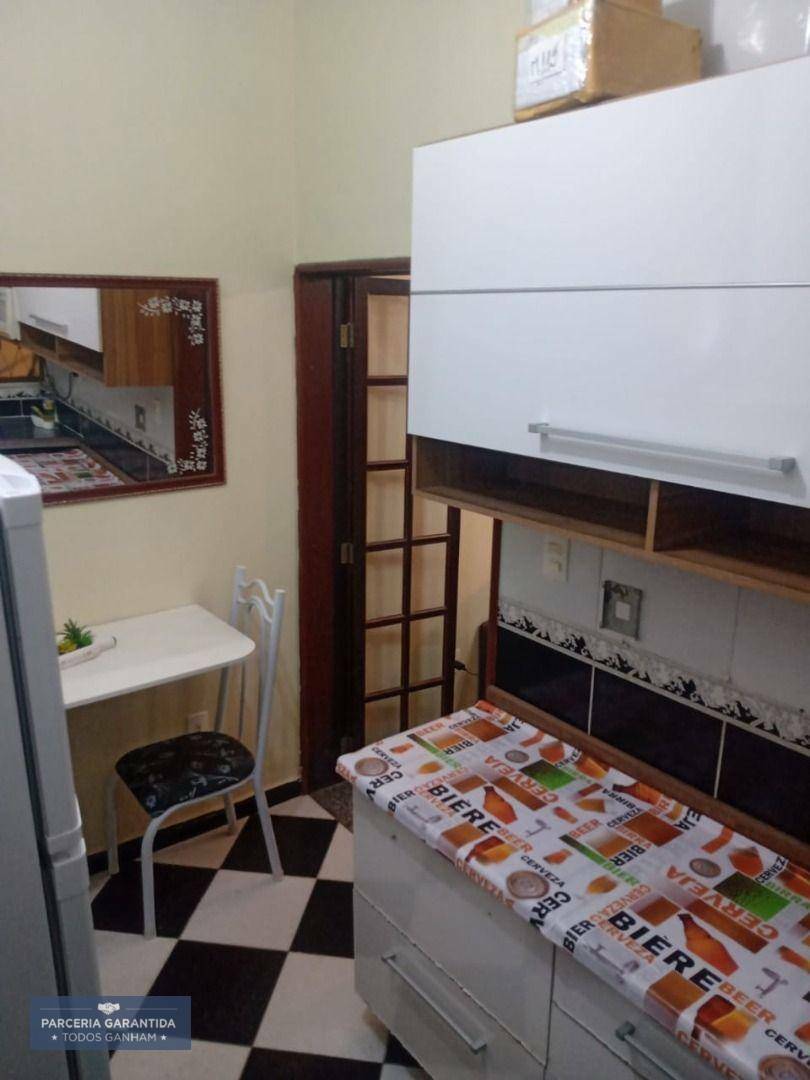 Casa à venda com 4 quartos, 145m² - Foto 8