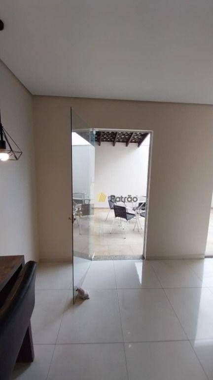 Sobrado para alugar com 3 quartos, 221m² - Foto 50