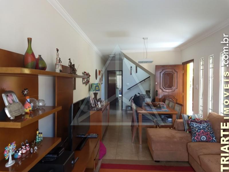 Sobrado à venda com 3 quartos, 220m² - Foto 1