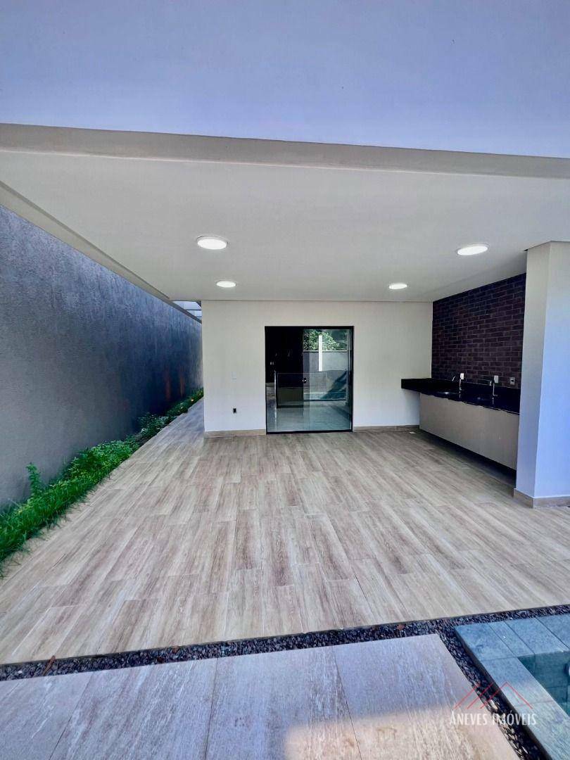 Casa de Condomínio à venda com 3 quartos, 210m² - Foto 2