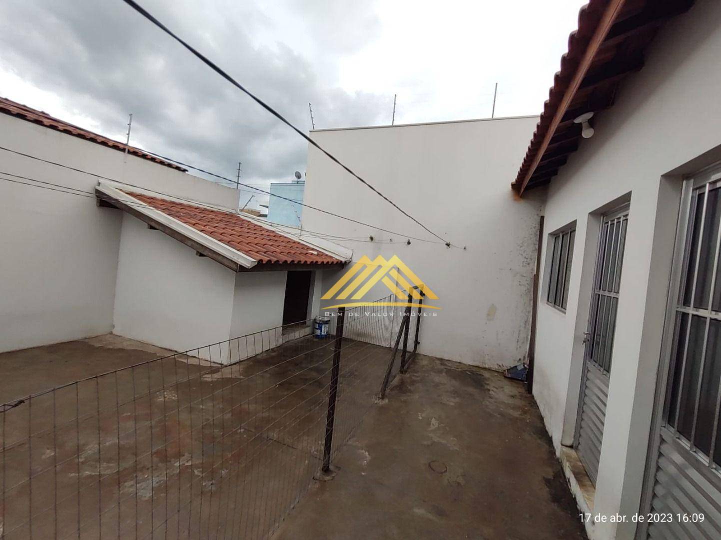 Casa à venda com 3 quartos, 180m² - Foto 16