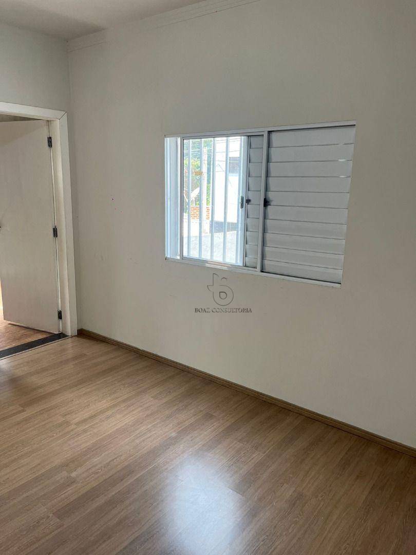 Casa à venda e aluguel com 3 quartos, 200m² - Foto 11