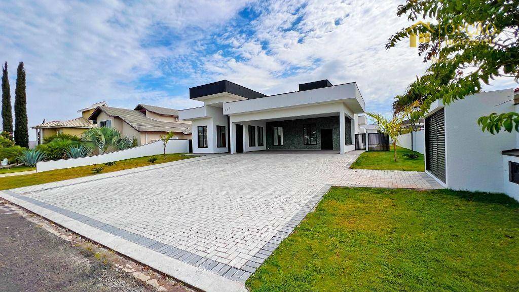 Casa de Condomínio à venda com 4 quartos, 470m² - Foto 1