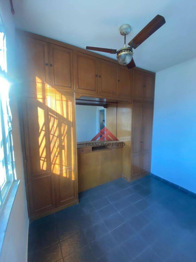 Apartamento à venda com 2 quartos, 70m² - Foto 4