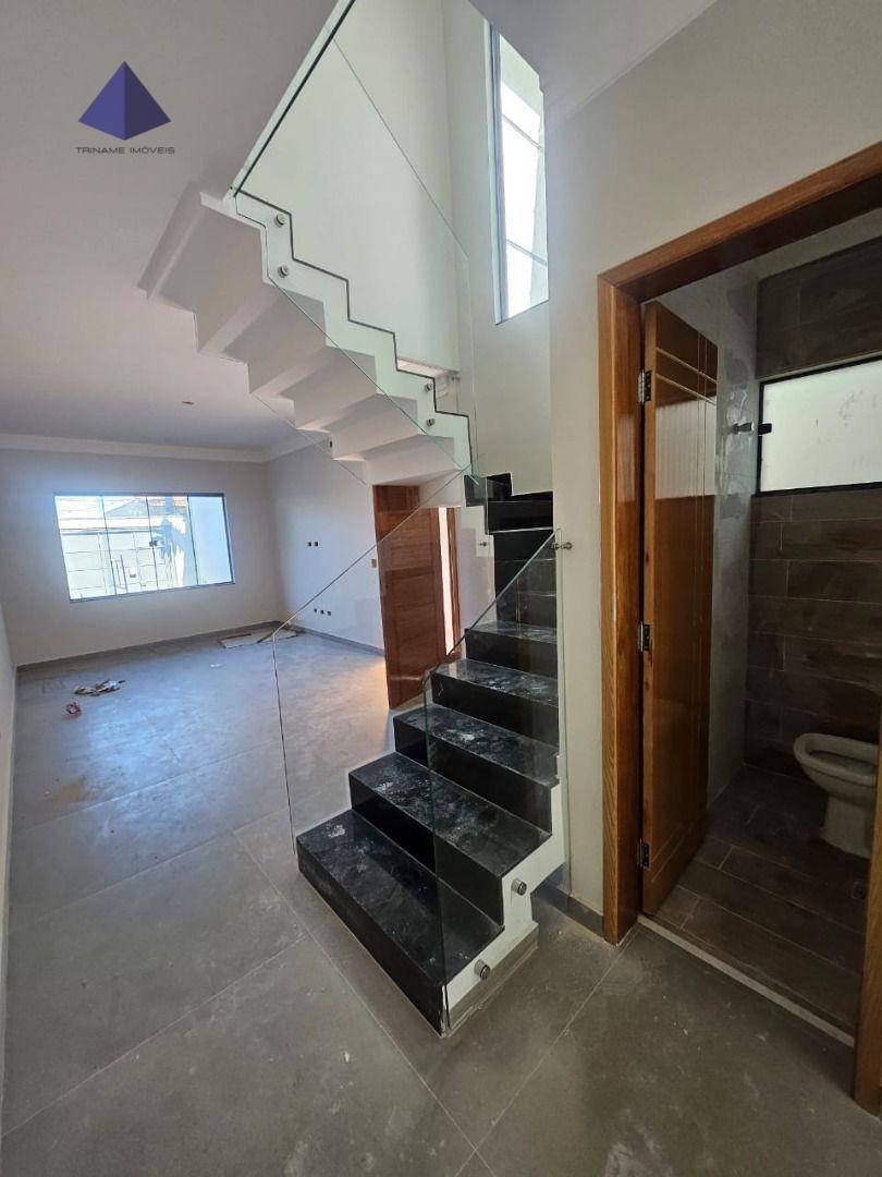 Sobrado à venda com 3 quartos, 133m² - Foto 1