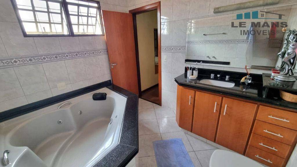 Casa à venda com 3 quartos, 205m² - Foto 25