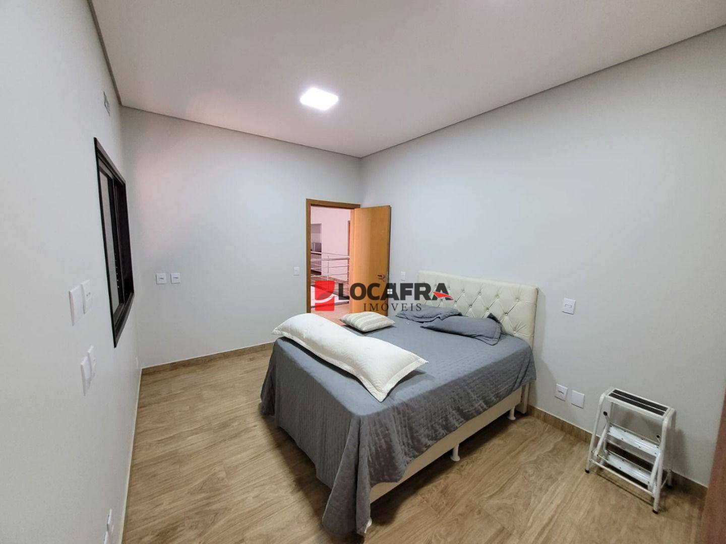 Casa de Condomínio à venda com 3 quartos, 330m² - Foto 31