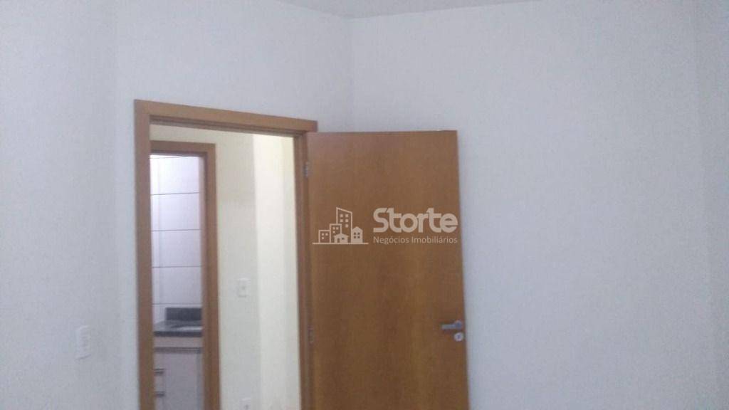 Apartamento à venda com 2 quartos, 50m² - Foto 13