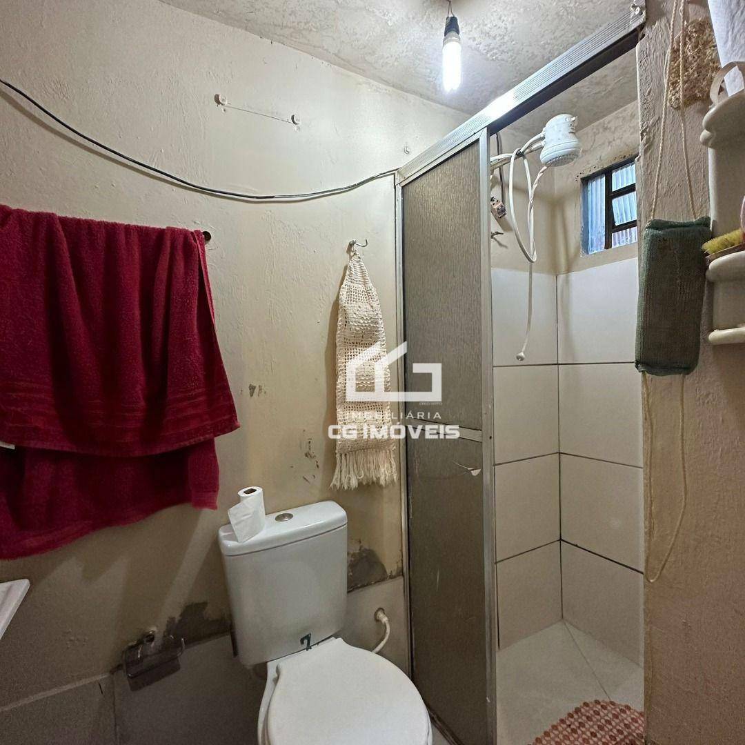 Casa à venda com 2 quartos, 200m² - Foto 10