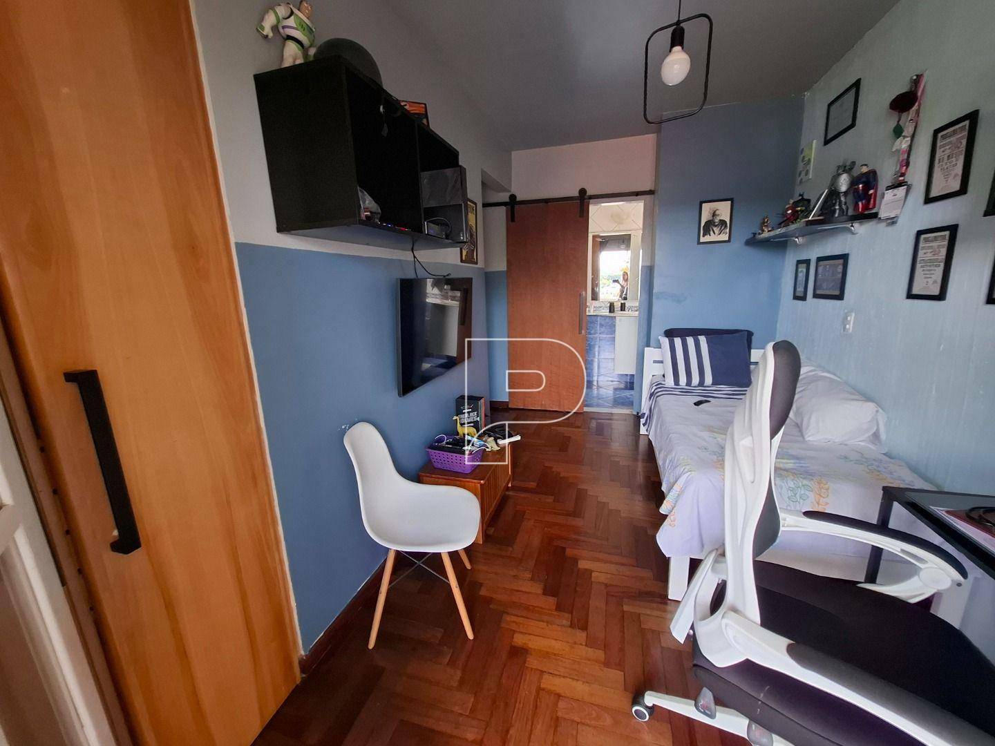 Casa de Condomínio à venda com 4 quartos, 212m² - Foto 32