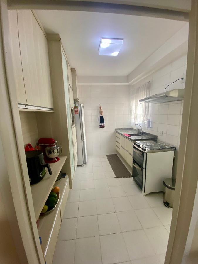 Apartamento à venda com 3 quartos, 105m² - Foto 2