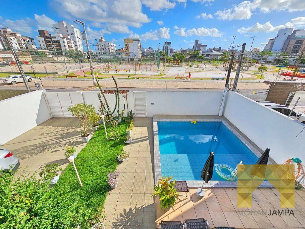 Casa à venda com 3 quartos, 346m² - Foto 19