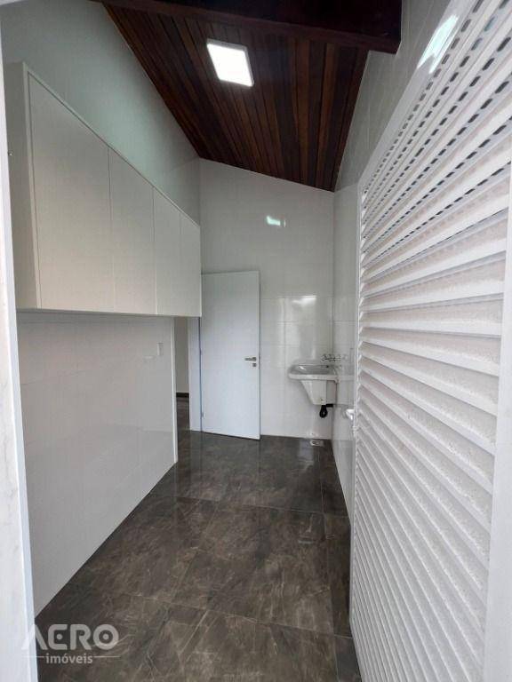 Casa de Condomínio para alugar com 2 quartos, 203m² - Foto 26