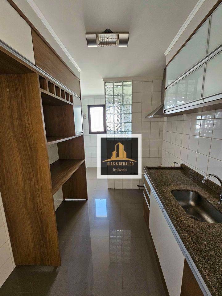 Apartamento à venda com 3 quartos, 76m² - Foto 8