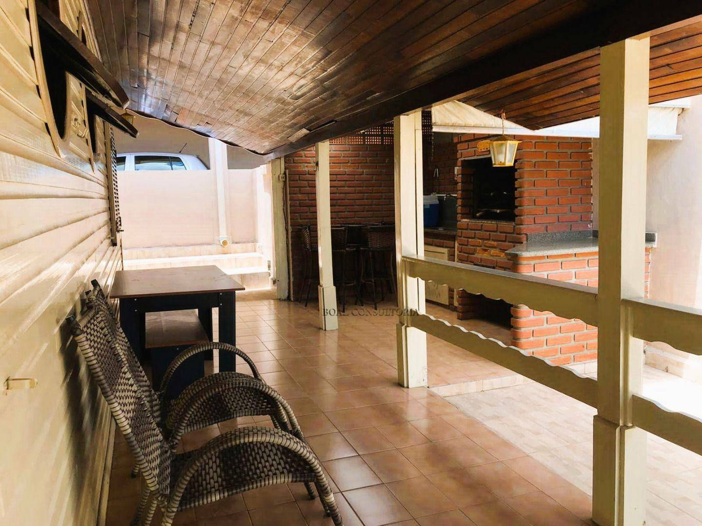 Casa à venda com 3 quartos, 300m² - Foto 6