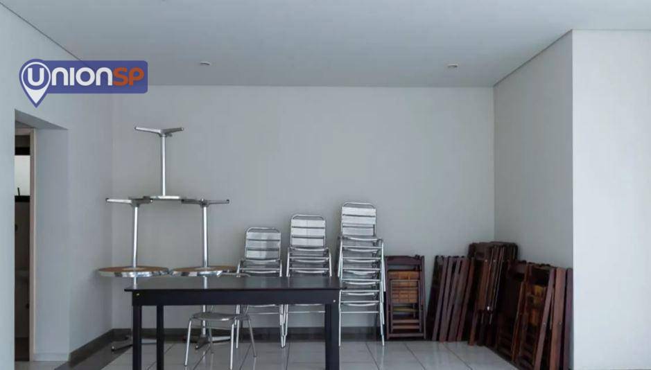 Apartamento à venda com 2 quartos, 65m² - Foto 18