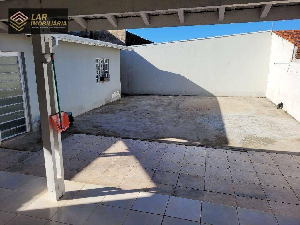 Casa à venda com 3 quartos, 162m² - Foto 14