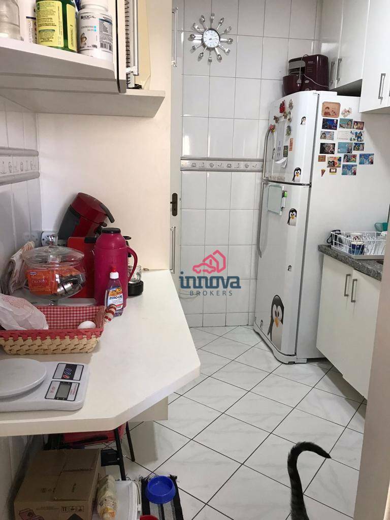 Apartamento à venda com 2 quartos, 65m² - Foto 8