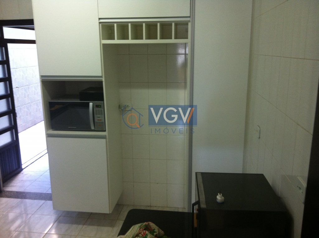 Casa à venda com 3 quartos, 150m² - Foto 9