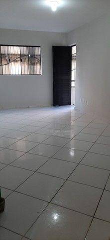 Apartamento à venda com 3 quartos, 75m² - Foto 3